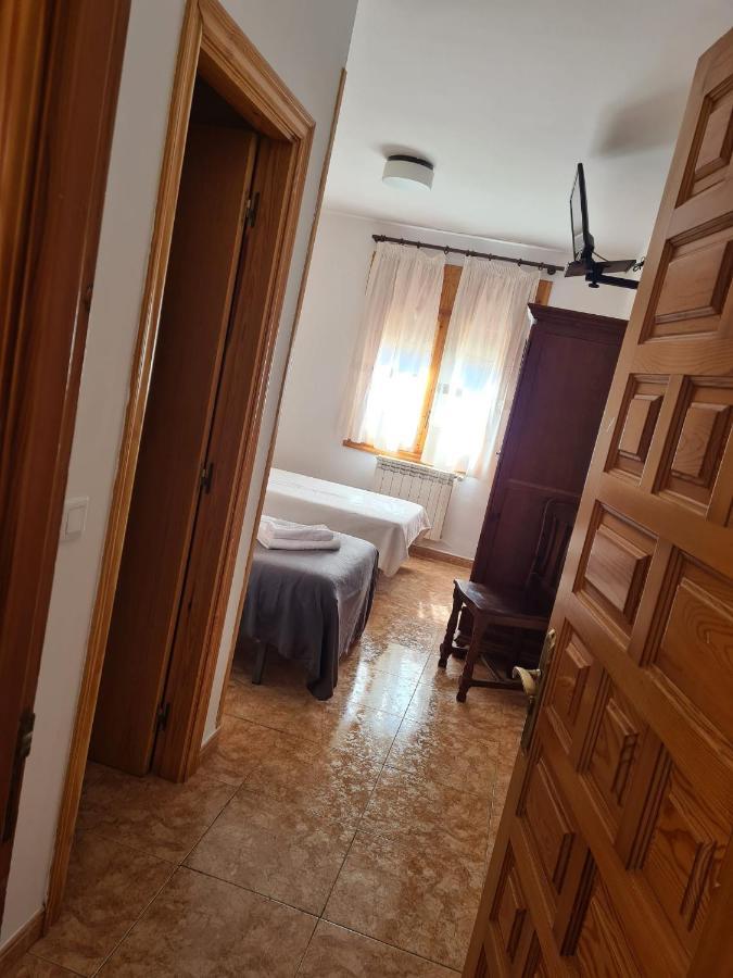 Hostal Estopinan Estopinan del Castillo Exteriör bild